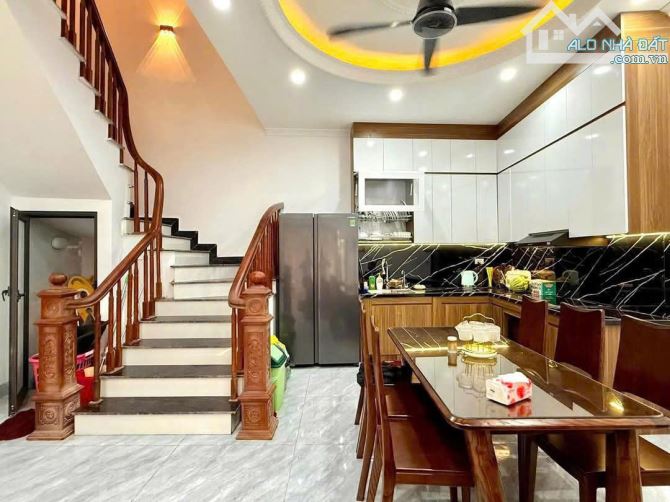 Bán nhà DÂN XÂY - CÁCH MẶT PHỐ CỔ NHUẾ 3 NHÀ, 42m2, giá 7.8T, Ở luôn - 1