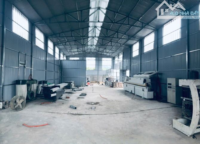 Cho thuê 650m2 nhà xưởng độc lập gần Thị Trấn Chúc Sơn, cách đường Ql6 gần 2km - 1