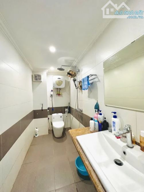 LÊ TRỌNG TẤN - 71m X 5 TẦNG - 14.3 TỶ - NHÀ DÂN XÂY CHẮC CHẮN - NGÕ THÔNG - Ô TÔ LÙI CỬA - 1