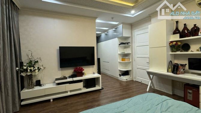 BIỆT THỰ SIÊU CẤP KHU HIM LAM KÊNH TẺ - QUẬN 7 - 1