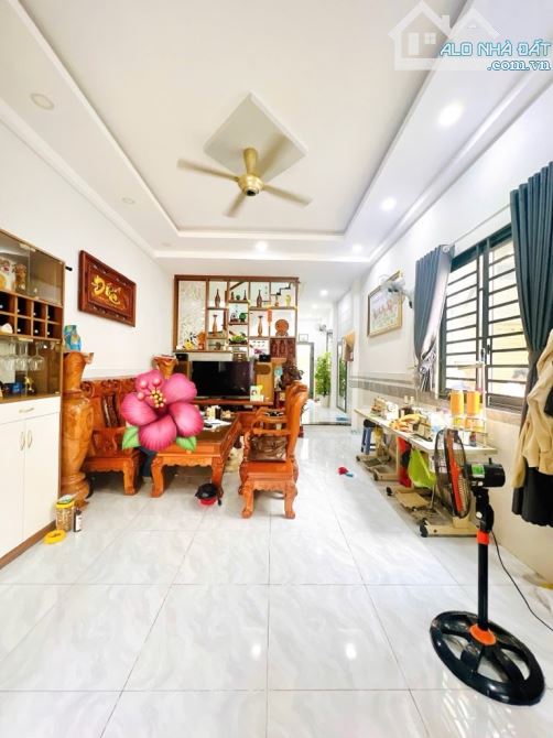 Nhà NGUYỄN SƠN, TÂN PHÚ, hẻm 10m kinh doanh, 3PN, nhỉnh 7 Tỷ - 1