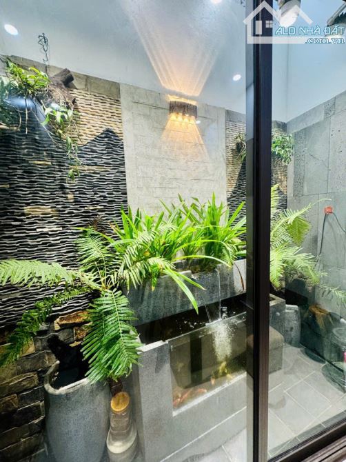 Bán nhà 6 tầng Nguyễn Văn Cừ- Cầu Chương Dương- Long Biên. DT 68m2, thang máy, ô tô đổ cửa - 1