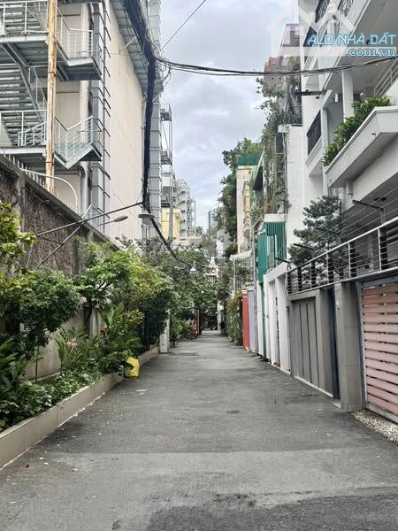 BÁN NHÀ MỚI 3 LẦU SÂN THƯỢNG 4X13M2 HẺM NHỰA THÔNG XE HƠI 6M LŨY BÁN BÍCH GIÁ 6.4TỶ - 1