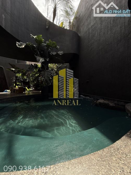 Villa Phong Cách Nhiệt Đới Tại Quận 2 – Có Hồ Bơi Và Không Gian Xanh - 1