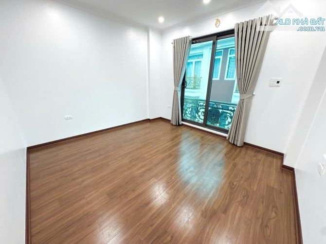 Bán nhà Cổ Nhuế, Bắc Từ Liêm, vị trí đẹp, lô góc, ô tô đỗ cửa, 54m2 6 tầng chỉ 15 tỷ - 1