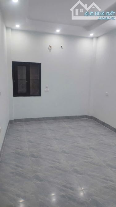 Bán nhà phố Vĩnh Hưng, Phân Lô - Ô TÔ, 40m2 x 4T x 6.6 tỷ - 1