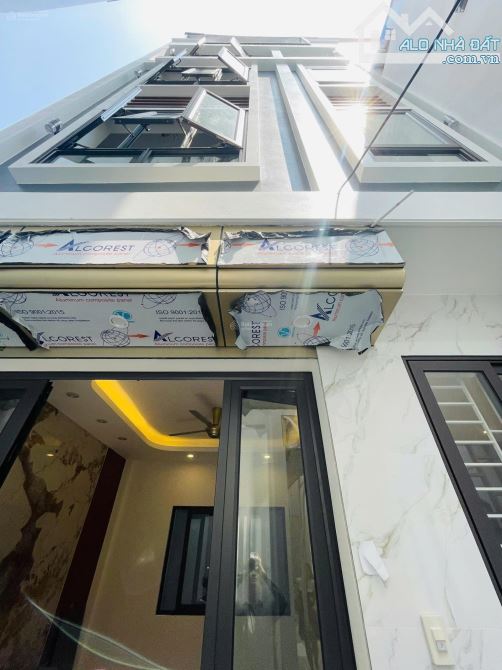 cc bán nhà phân lô xây mới lạc long quân, diện tích 39m x 5 tầng, cách oto 20m, giá 8.3 tỷ - 1