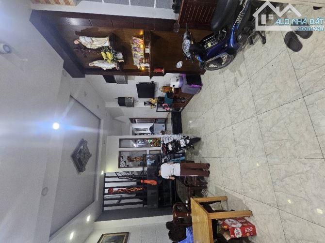 HẺM XE HƠI GẦN GIÁO XỨ PHANXICO Ở 1 CĂN 1 CĂN CHO THUÊ, 260m2 CHỈ 18 TỶ. - 1