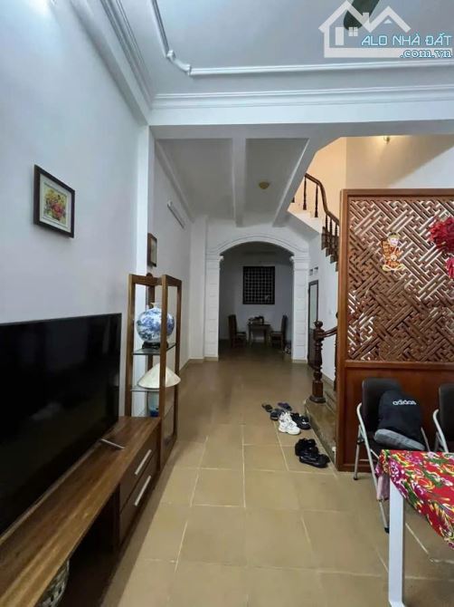 Bán Nhanh siêu phẩm Nguyễn Ngọc Vũ, kinh doanh, 61m, 5 tầng, 4,8m MT, Gía 22,1 tỷ - 1