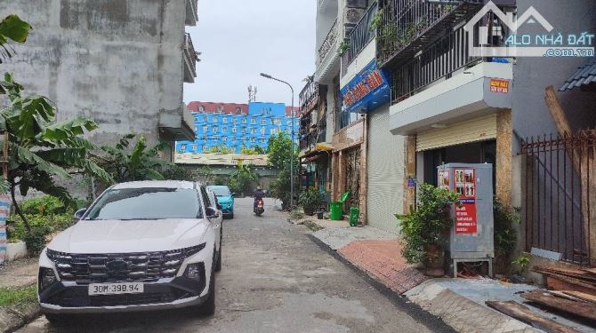 BÁN NHÀ KHU PHÂN LÔ GẦN GA NHỔN , QL32 , DT 56m2 x 2 tầng đường oto tránh đỗ - 1