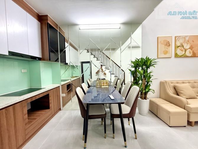 Chủ cần bán gấp nhà Thái Thịnh 2 mặt ngõ - 31mT1 4 tầng 3 ngủ - 5.68 tỉ, SĐCC - 1