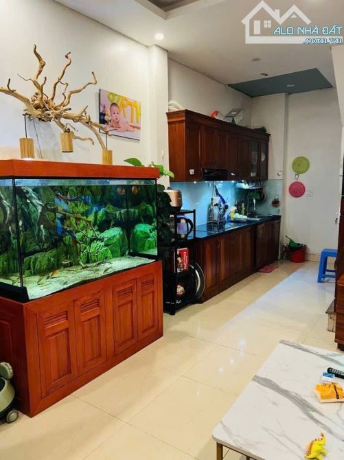 Bán nhà Thạch Bàn , ô tô đỗ cổng , thoáng sáng gần AEON và Gaden City - 1