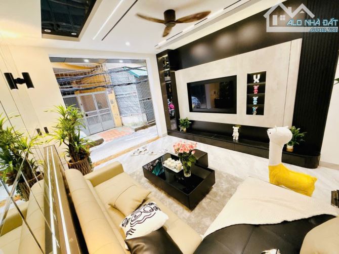 🔥 SIÊU PHẨM PHƯƠNG MAI, ĐỐNG ĐA – Ô TÔ ĐỖ CỬA - 50M 4T – MẶT TRƯỚC 4.5M – CHỈ NHỈNH 10 TỶ - 1