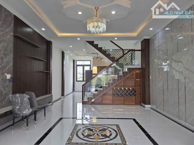 MẶT TIỀN ĐƯỜNG NỘI BỘ KHU DÂN CƯ - 1
