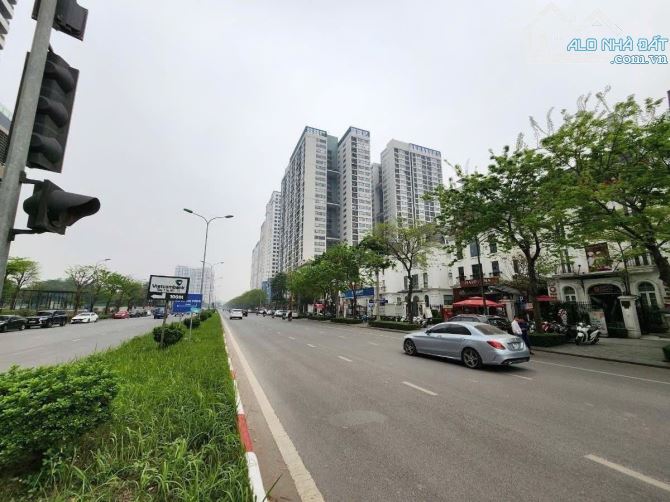 BIỆT THỰ MẶT PHỐ HOÀNG MINH THẢO,  VIP NHẤT KHU NGOẠI GIAO ĐOÀN, 1 MẶT PHỐ, 1 MẶT NỘI KHU - 1