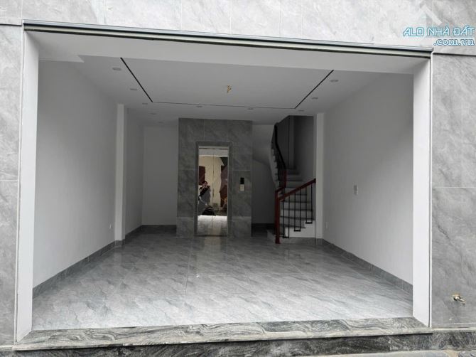 NHÀ ĐẸP LÀNG NHA, LONG BIÊN, THANG MÁY, Ở SƯỚNG - 1