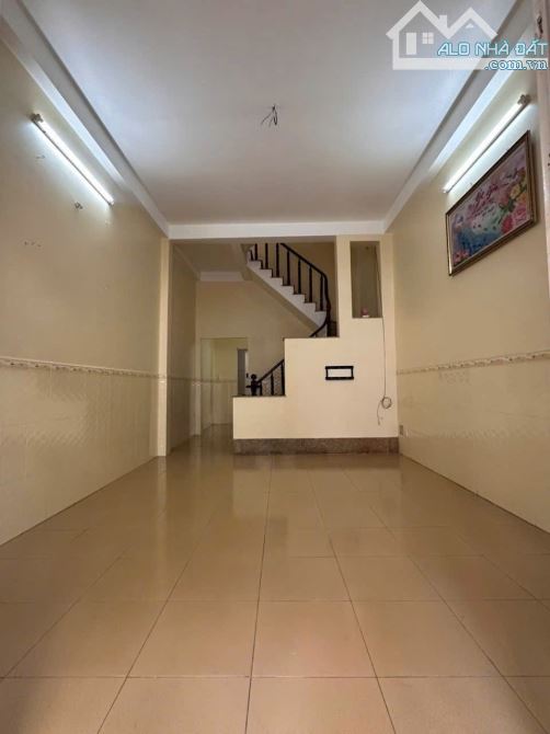 Bán nhà mặt tiền đường số 9,P.4,Q.8,dt: 4 x 15 nhà xây 3 lầu 7 Tỷ 78. - 1