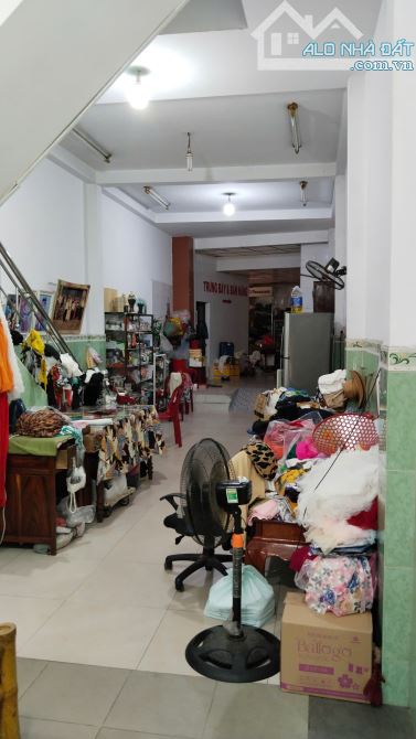 Bán nhà 2 tầng, 82 m2, 7.2 tỷ, gần cv, trục chính Trần Nhân Tông, TT. Vĩnh Điện, Điện Bàn - 1