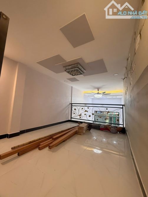💥QUẬN 5 -HẺM CHUẨN 4M -CÁCH MẶT TIỀN -CAO ĐẠT 50M - 28M2-3TẦNG MỚI ĐẸP - CHỈ 4.87 TỶ - 1