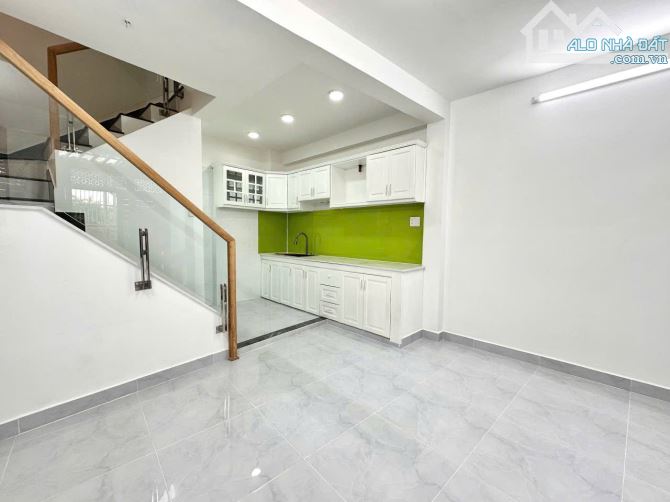 Bán Nhà Vuông Vức A4 HXH Lê Quang Định,BT 3PN - 1
