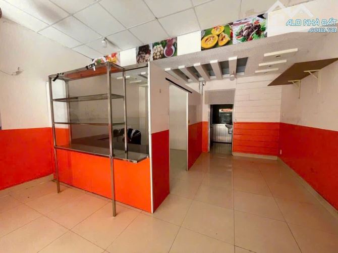 BÁN nhà Phường 6. Gò Vấp. Ngang 5m. Không máy bay. Ngày các trường ĐH. Cao đẳng - 1