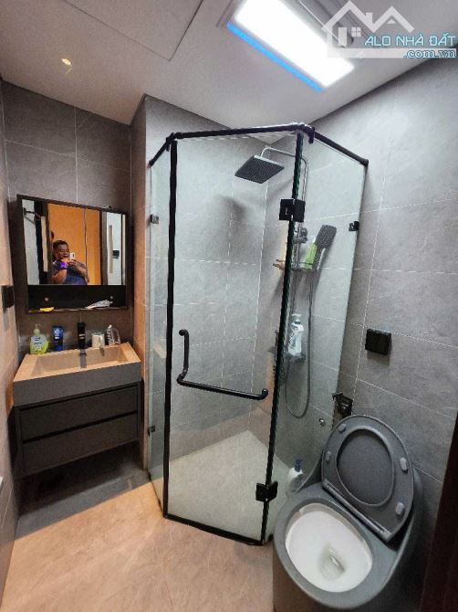 Nhà 5 tầng Ô tô đỗ cửa, gần cầu Chương Dương- Long Biên. DT 80m2 x MT 5.2m x Giá 15.4 tỷ - 1