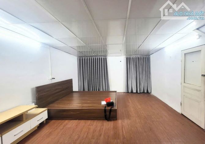 10,2 tỷ, 38m2, 5 tầng, trung tâm Hai Bà Trưng, dòng tiền, cách phố 30m,, an sinh đỉnh - 1