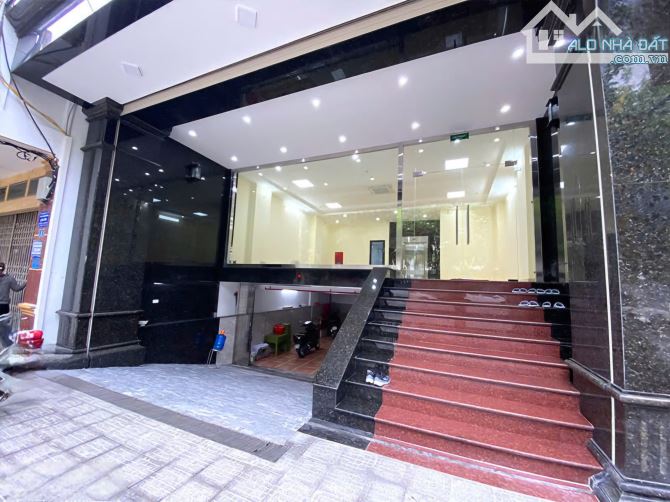 Bán mặt phố Láng Hạ - DT 115m2 XD 5 tầng - MT 5.4m - vuông vắn - 2 mặt thoáng - vị trí - 1