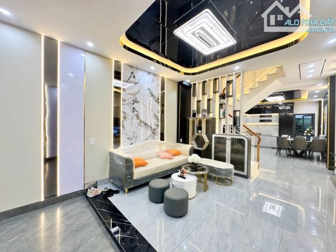 SIÊU PHẨM 3 TẦNG – Đ. NGUYỄN THỊ HƯƠNG, NHÀ BÈ – FULL NỘI THẤT CAO CẤP