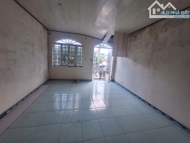 VỚI HƠN 2 TỶ CÓ NGAY NHÀ 2 TẦNG - SÁT NGÃ TƯ AN SƯƠNG.SHR - 1