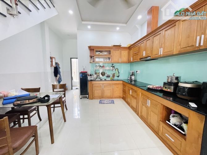 Thạnh Xuân 32 - 64m2 - 2 Tầng - 3 PN - Hẻm 5m - 4.3 Đồng - 1