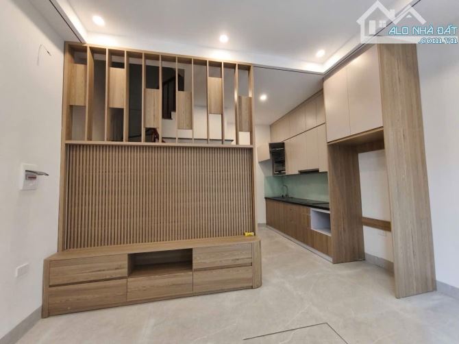 HIẾM QUÁ -Ô TÔ 16CHỖ-30.5M 3PN CHỈ 4.19TỶ-P.CỰ KHỐI - 1