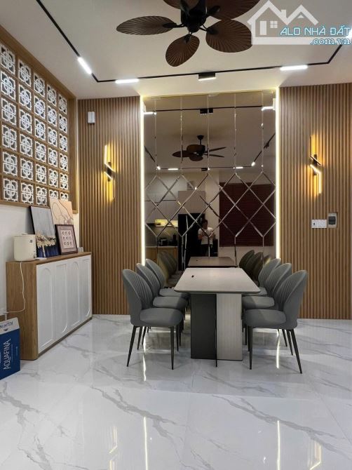 BÁN NHÀ NGUYỄN THỊ ĐẶNG Q12 - 3 TẦNG ĐÚC 80M2 ( 6.5M X 12M) - ĐƯỜNG 6M - 5.65 TỶ. - 1