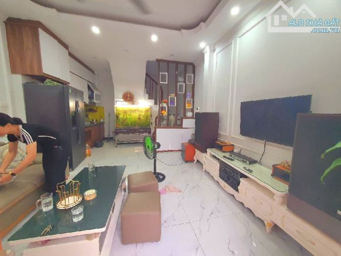 Nhà đẹp gần Phố Nhổn_6 tầng_ô tô qua nhà thông tứ phía_Chỉ 5,4 tỷ(có thương lượng) - 1