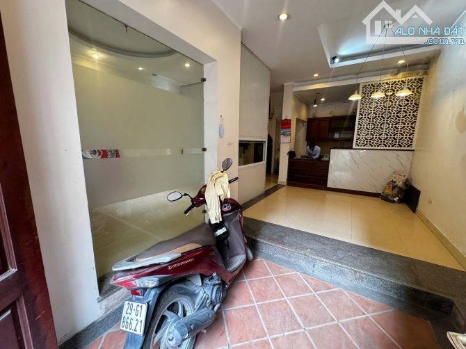 Bán nhà Đa Sỹ 55mx3 tầng, gần Ô tô, ngõ 3 gác giá 5.68 tỷ. - 1