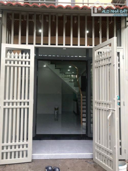 Bán gấp nhà 3,5 x 7m 1 lầu ngay Chợ Đông Thạnh giá 1,17 tỷ - 1