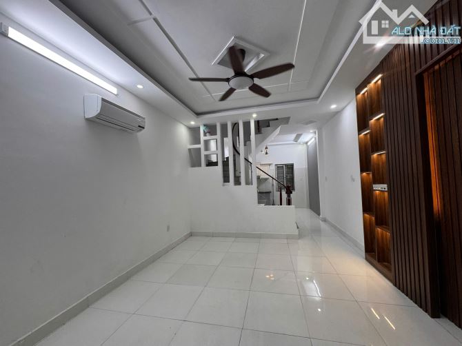 🔥 CHỈ 2.4 TỶ – NHÀ 3 TẦNG ĐẸP – OTO ĐỖ SÁT CỬA – CHỢ LŨNG – GẦN ĐƯỜNG LỚN!!! - 1