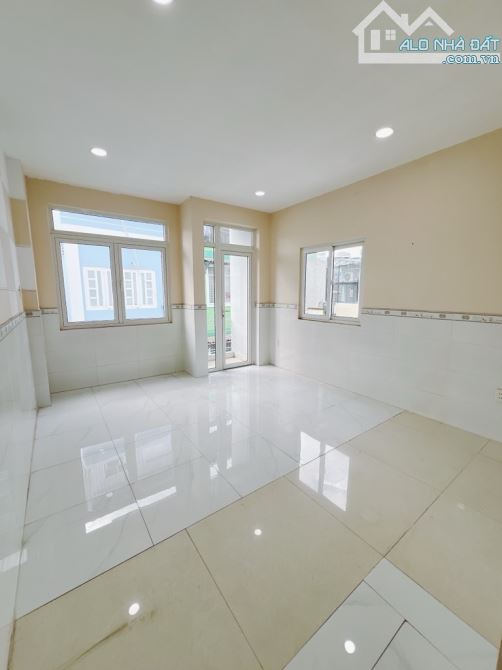 NHÀ HẺM 243 HOÀNG DIỆU - DT 53M2 - 4 TẦNG BTCT - 4 PHÒNG - QUẬN 4 – NHỈNH 7 TỶ - 1