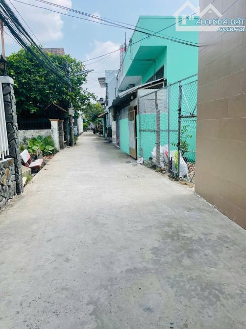 Bán nhà trệt lầu diện tích rộng gần hẻm 51 - 1