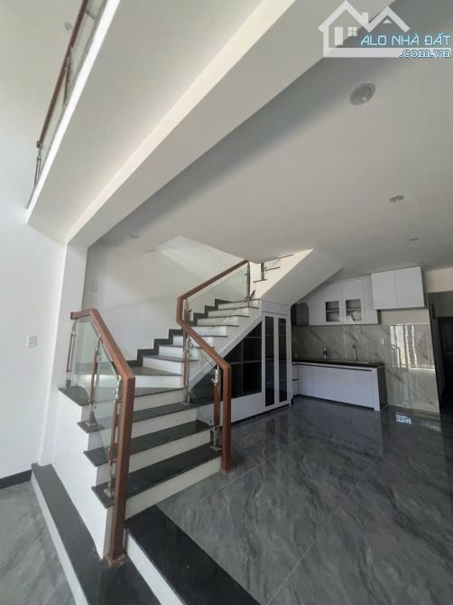 🔥NHÀ 2 TẦNG MỚI ĐẸP KIỆT DŨNG SĨ THANH KHÊ. DIỆN TÍCH 67M2🔥 - 1