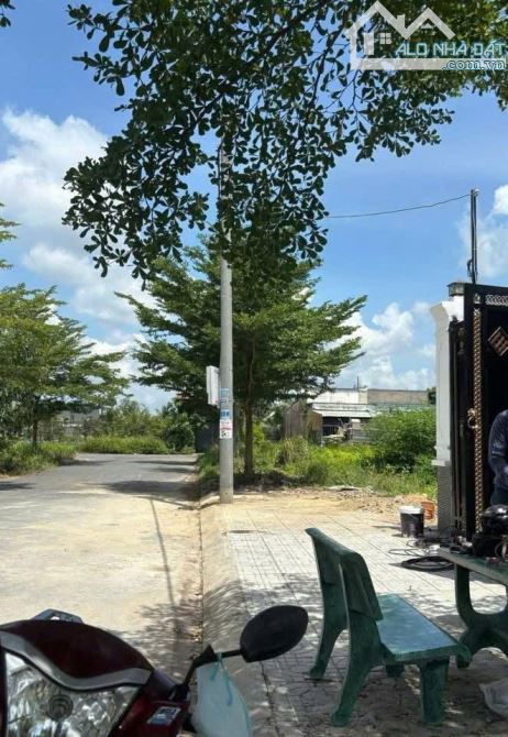 Chỉ cần 1,48 tỷ sở hửu nhà mới 100%- ngang 4 x dài 15,9- 1 trệt 1 lửng- Đức Hoà- LA- - 1