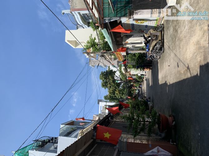 Bán nhà C4 cũ TRƯƠNG THỊ HOA Q12 _ HẺM 8m 🚘🚘. Về Gò Vấp 3 phút. 5x20m  💰6ty190 - 1