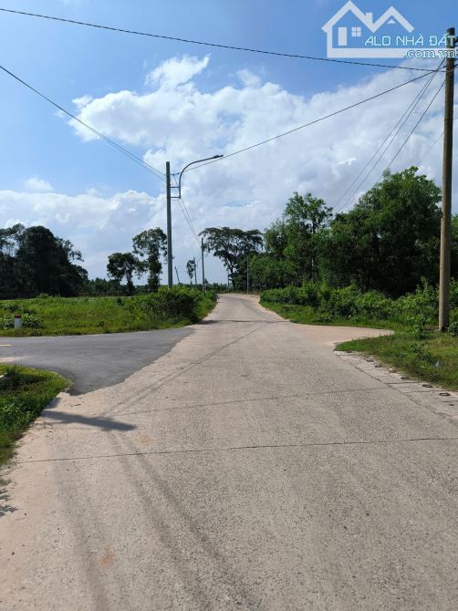 Cần bán 135m2 thổ cư view hồ Châu Pha - 1