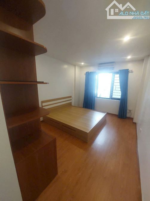 Cần tiền bán gấp nhà Phúc Lợi, Long Biên, tiện tích đầy đủ, DT: 32m2, giá 5.2 tỷ - 1