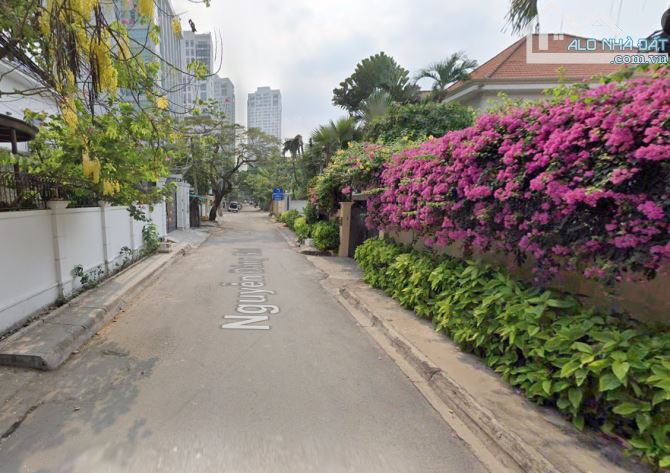 ĐẤT ĐẸP, GIÁ TỐT - MT đường Nguyễn Đăng Giai, P. Thảo Điền Q2. DT 575m2. Giá chỉ 220tr/m2 - 1