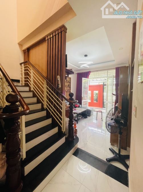 Nhà chính chủ sổ hồng riêng 7.5*16.5m 3 tầng 5 phòng ngủ - 1