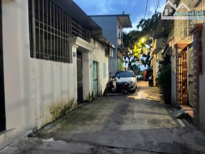 BÁN ĐẤT TÂY TỰU 63M2, TẶNG NHÀ CŨ 3 TẦNG, Ô TÔ VÀO NHÀ, CÁCH MẶT PHỐ 30M, SỔ ĐỎ ĐẸP - 1