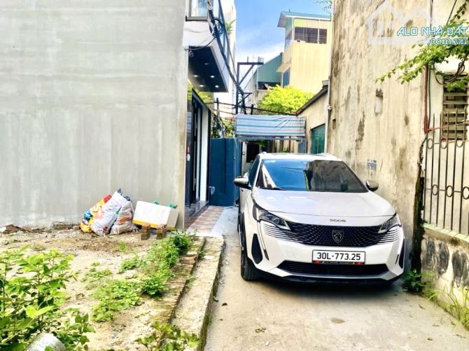 Bán Nhà Thạch Bàn 7 TẦNG THANG MÁY chỉ 9 tỷ-Ô TÔ-FULL NỘI THẤT-MỚI TINH-SỔ VUÔNG-PHÁP LÝ - 1