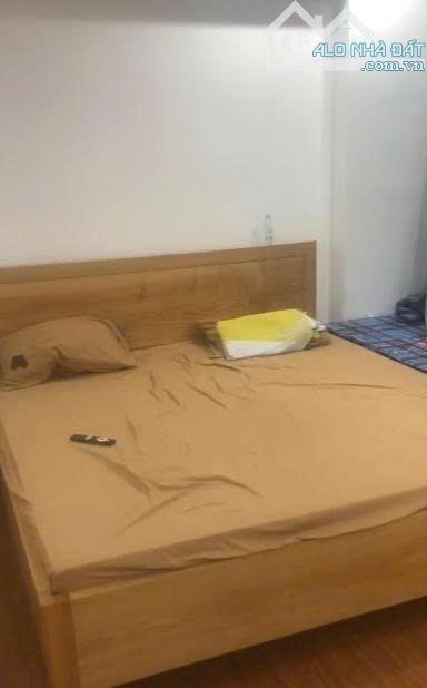 Cho thuê nhà Phố Nguyễn Chính, vừa KD online kết hợp ở gđ, 5 tầng x 45m2, thang máy - 1