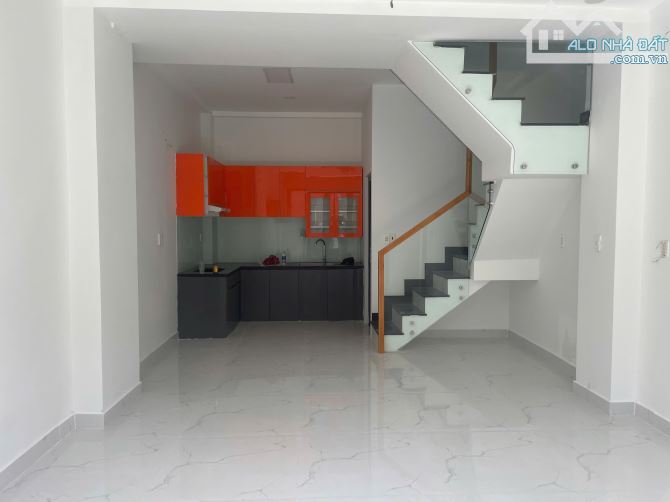 NHỈNH 3T, CÓ NHÀ CĂN GÓC 2 MẶT TIỀN-NHÀ MỚI Ở NGAY - 1